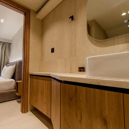 Hotel Aetheria South *