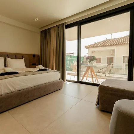 Aetheria South Hotel *