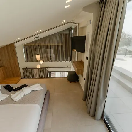 Aetheria South Hotel