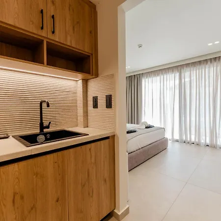 Aetheria South Hotel *
